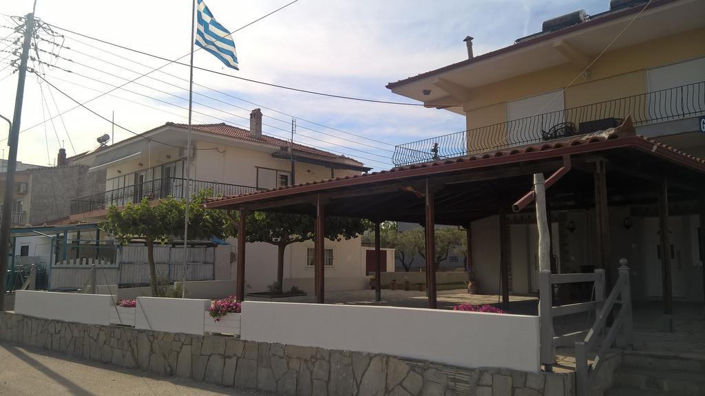 Gkoloi Studios & Apartments Kalyves Polygyrou Bagian luar foto