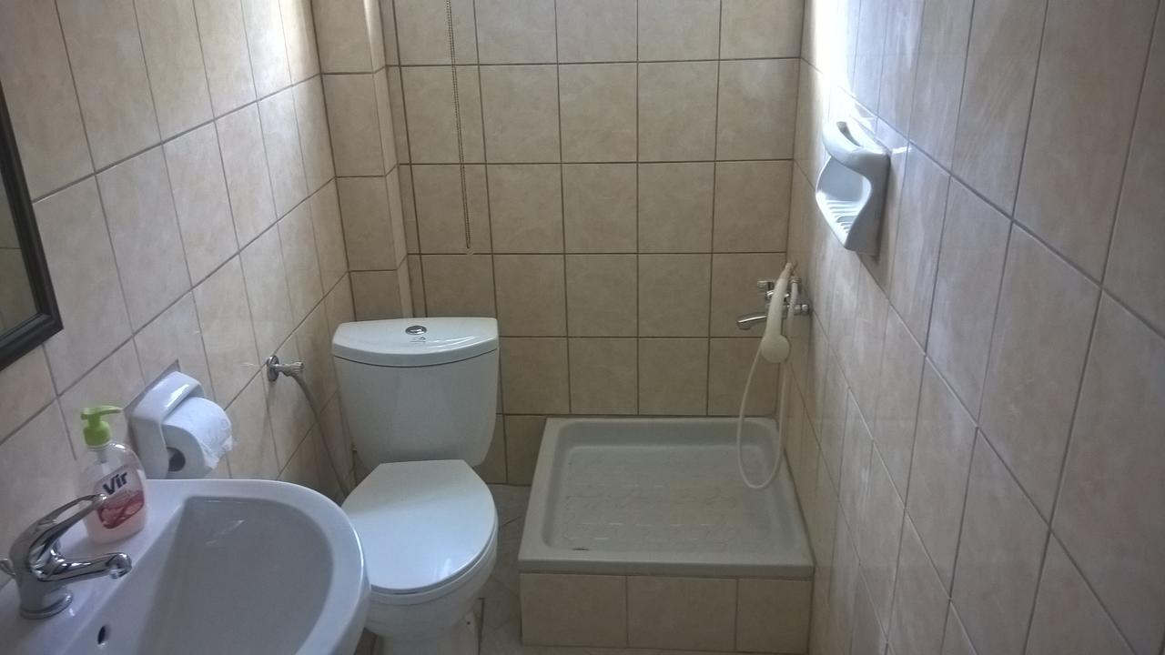 Gkoloi Studios & Apartments Kalyves Polygyrou Bagian luar foto
